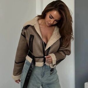 ZARA SHORT DOUBLE-FACED JACKET